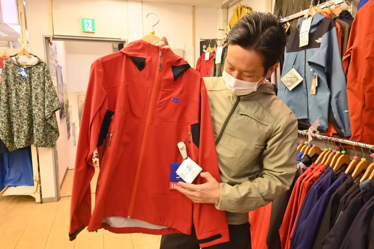 ゴアテックス以外のレインウェア ファイントラック