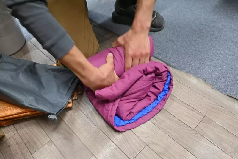 沢用シュラフ 化繊シュラフの畳み方