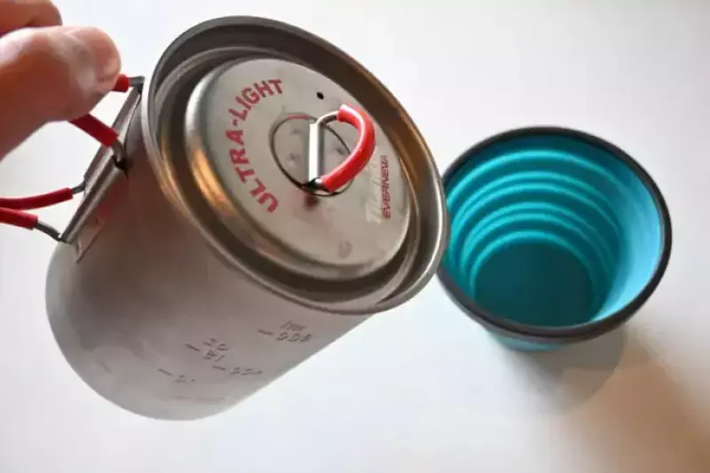 重量75g・容量550mlのチタンマグポット500