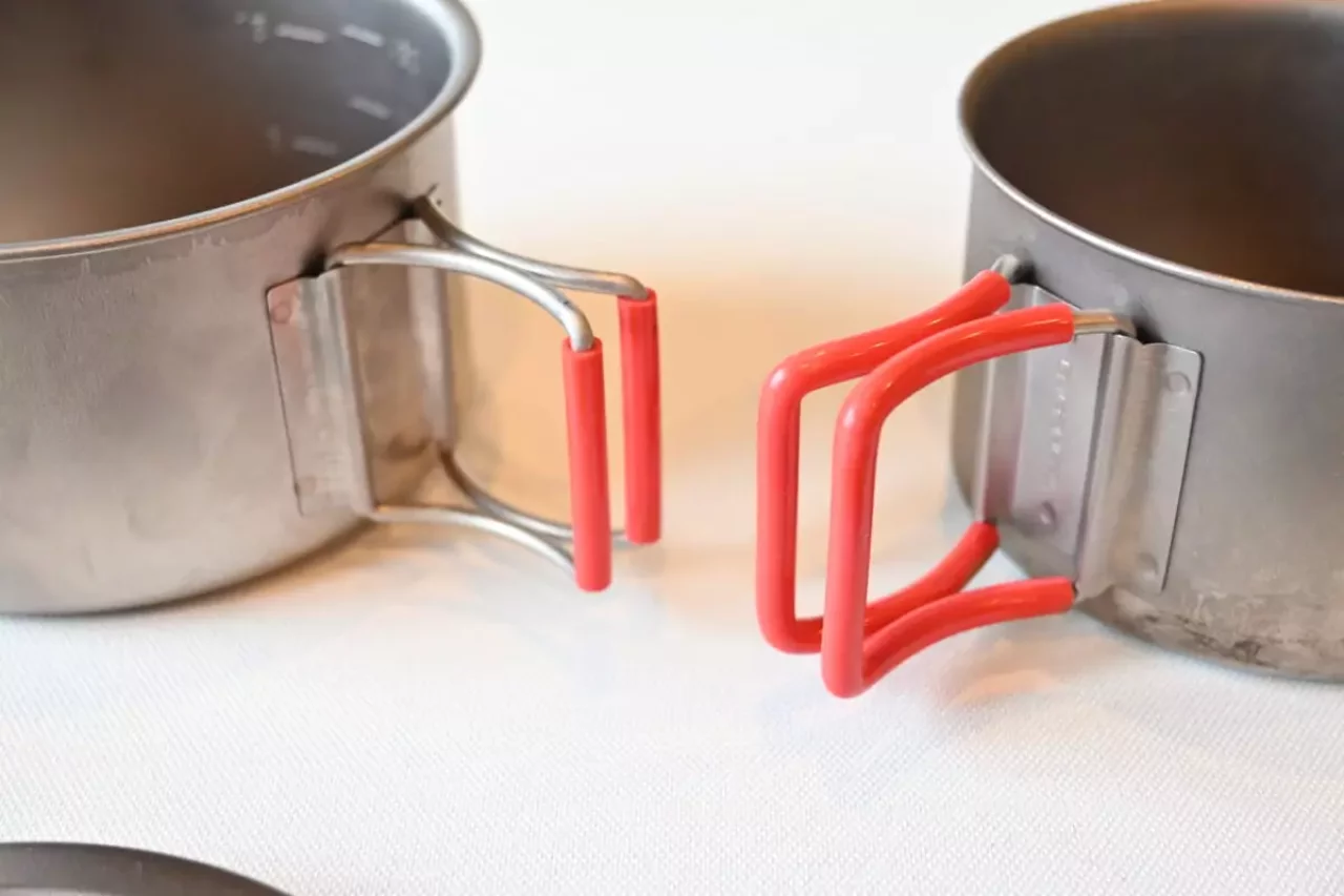 左がTi570cup、右が400FD