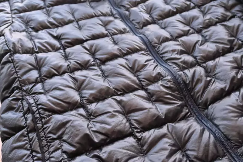 超高品質な1000フィルパワーのダウンを使用