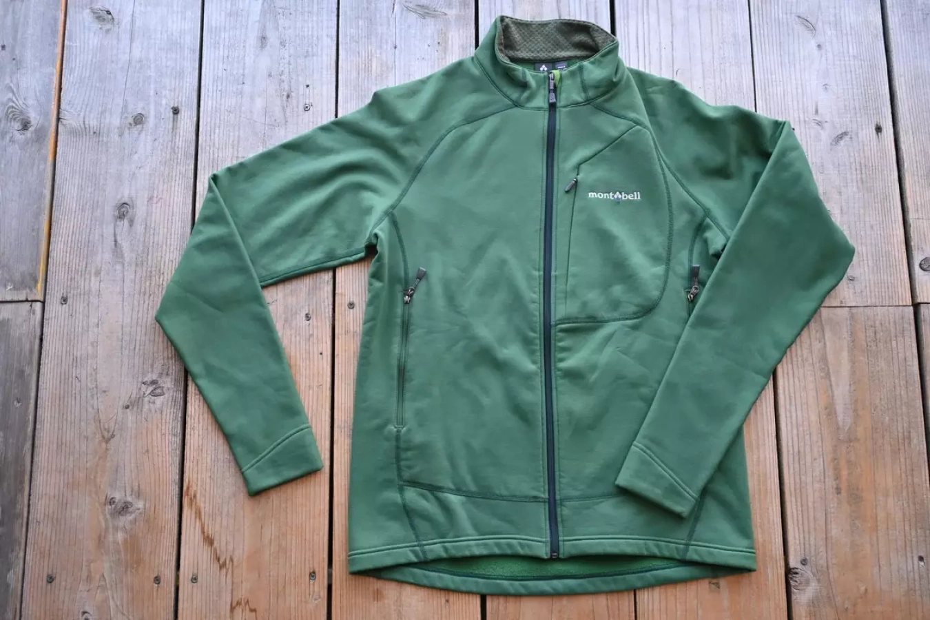 【レビュー】抜群のストレッチ性で動きやすいモンベルのフリース『トレールアクションジャケット』−登山のミドルレイヤー、防寒着におすすめ