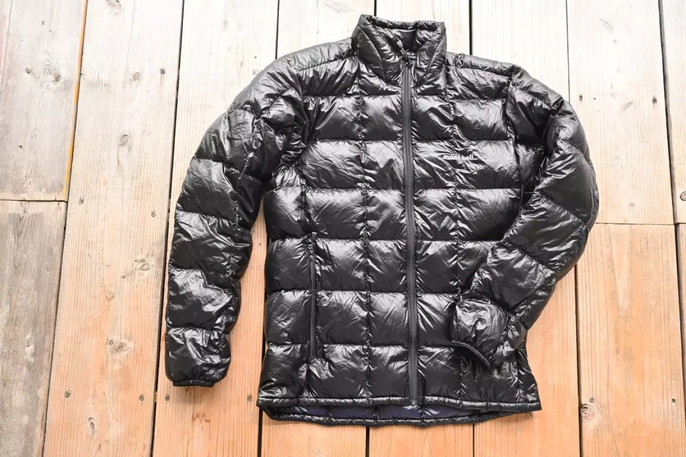 【レビュー】圧倒的なコストパフォーマンスと軽量で暖かなダウンジャケット『モンベル スペリオダウンジャケット』