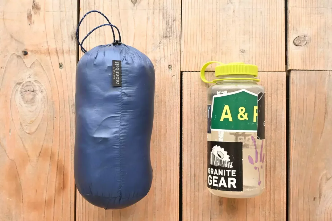 ナルゲンボトル1リットルのとほぼ同等のサイズ