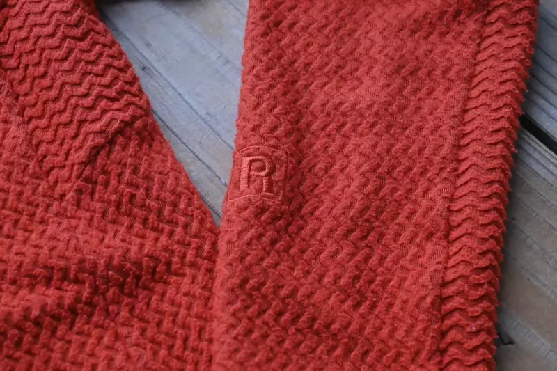 通気性に優れたミドルレイヤー『R1エア』