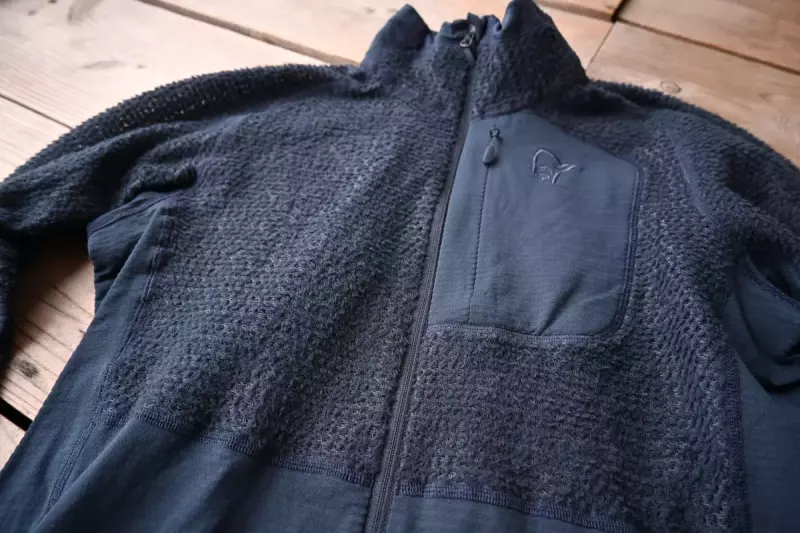 最軽量アクティブインサレーション-軽快に動けるミドルレイヤー『ノローナリンゲンアルファ90ジャケット』