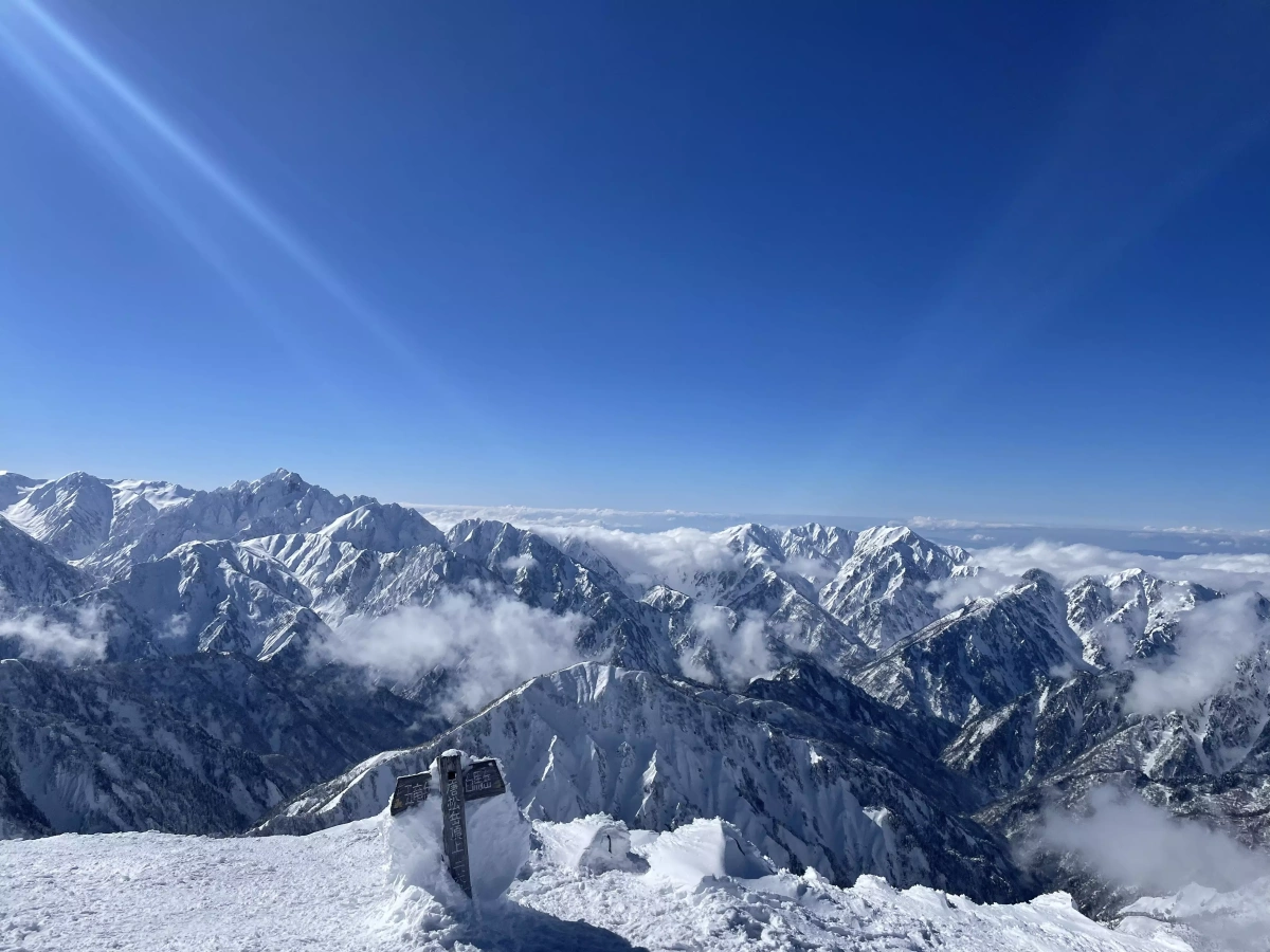 【関東から日帰り圏内】初心者でもOK!雪景色が美しい絶景を楽しめる冬山20選!