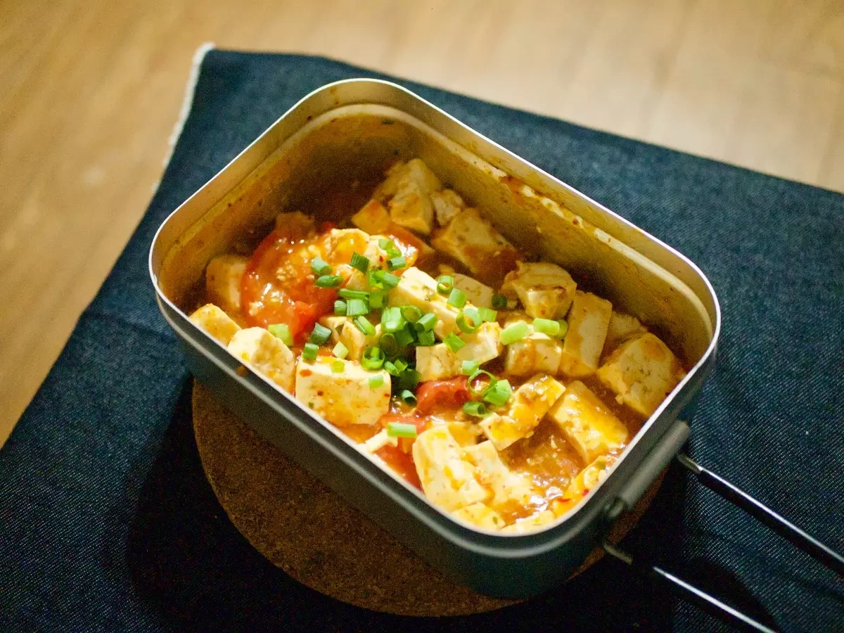 おしゃれな中華の山ごはん-ビストロ風トマトの麻婆豆腐