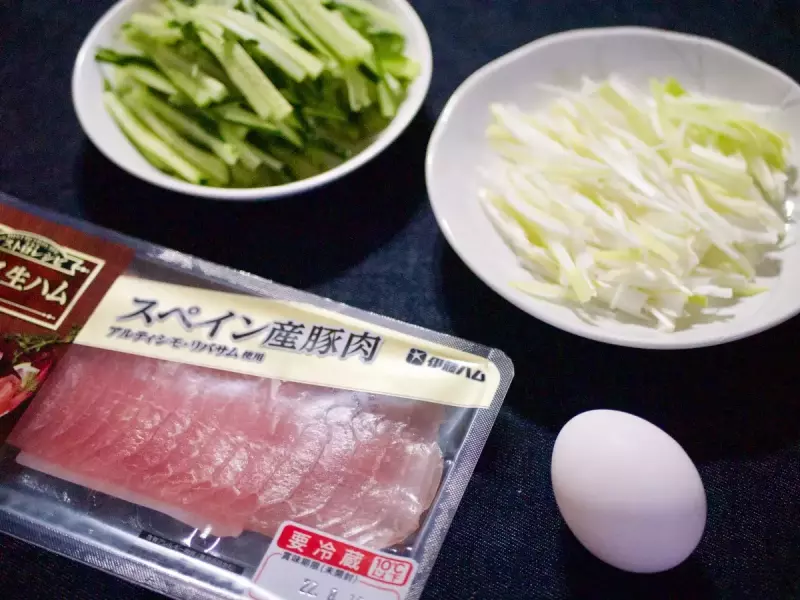 生ハムユッケ&ユッケの丼の材料