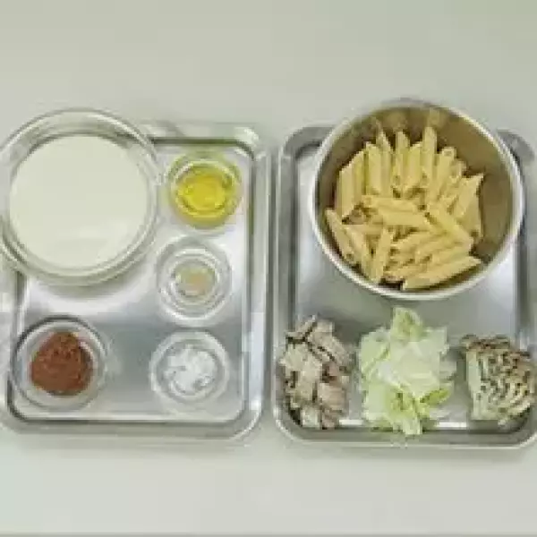 豆乳と味噌のクリームペンネ