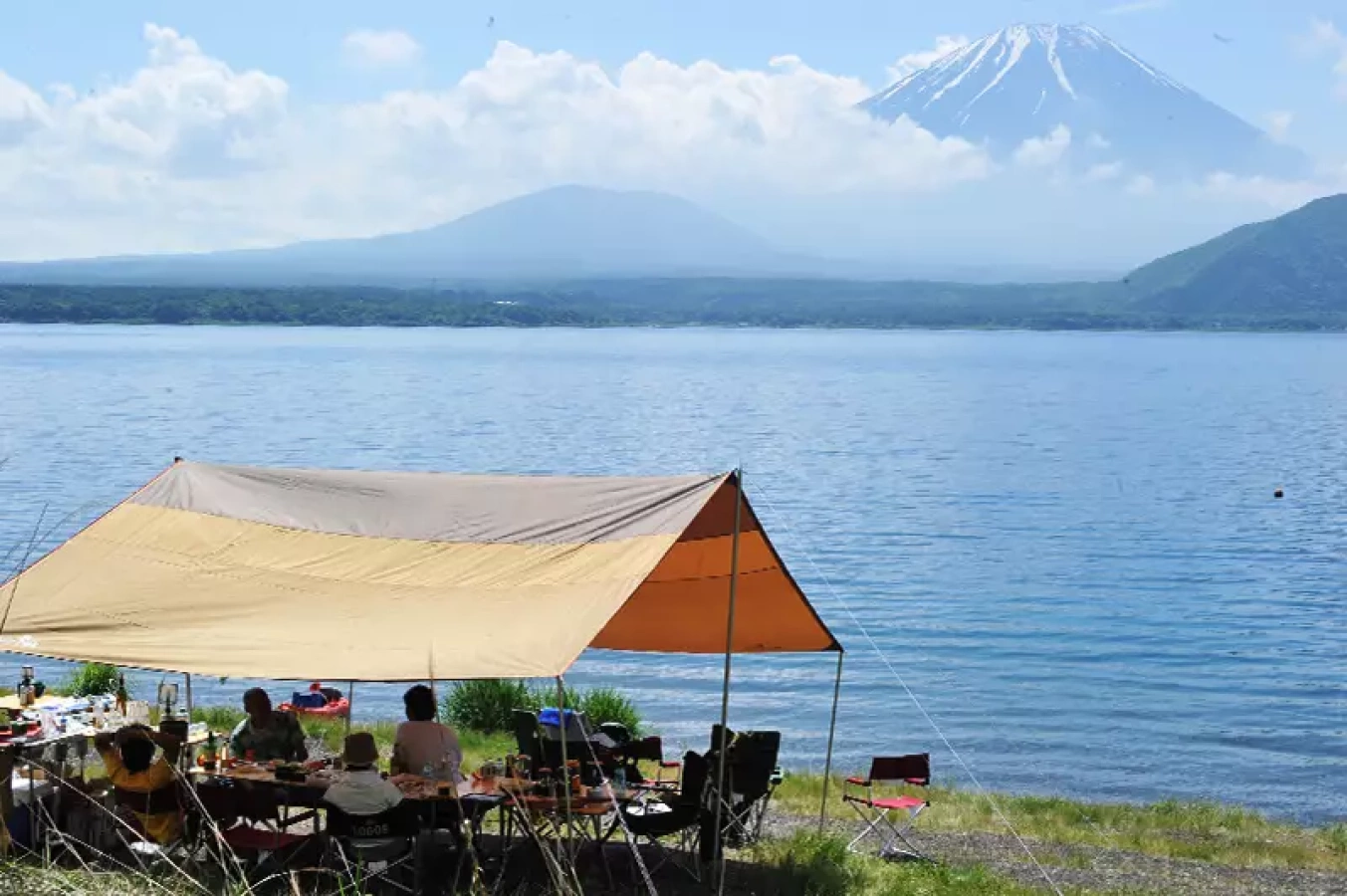 浩庵(こうあん)キャンプ場 お札に書かれた富士山を楽しめる