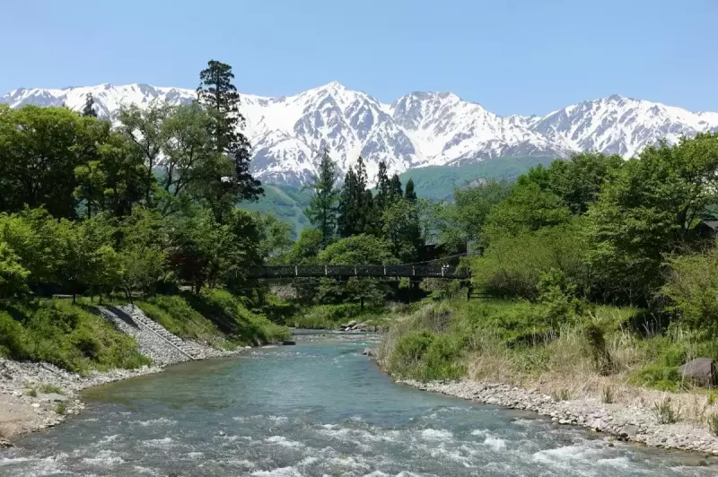 大出の吊り橋