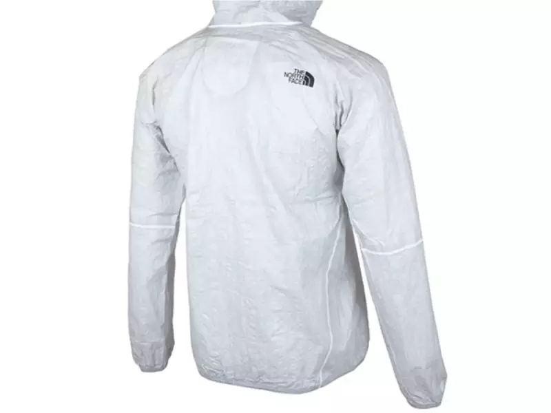 高い透湿性能で汗をかかずに登山ができる