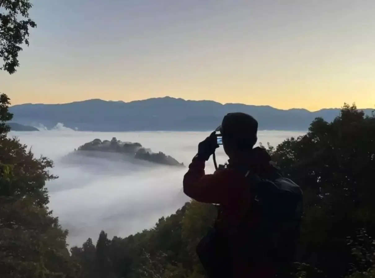 幻の天空の城「越前大野城」 -福井県大野市の犬山から眺める