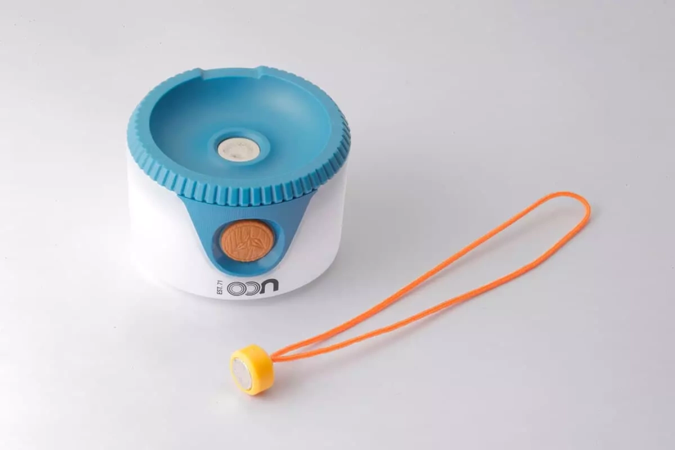 UCOのLEDランタンに使い勝手の良い小型LEDランタンが登場