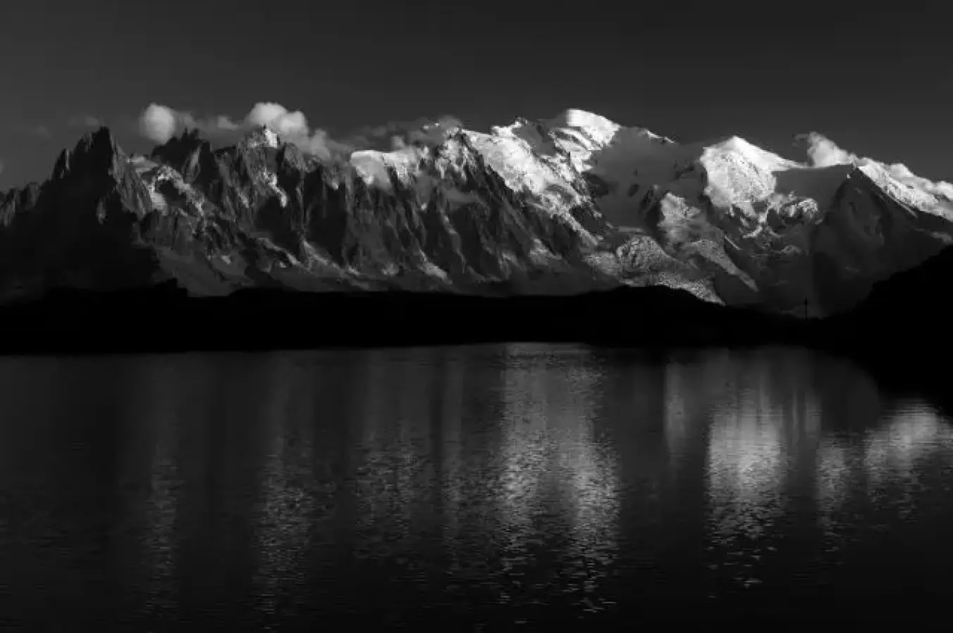 大野 崇 写真展 Massif du Mont-Blanc II Monochrome ~モン・ブラン山群II モノクロームの世界~