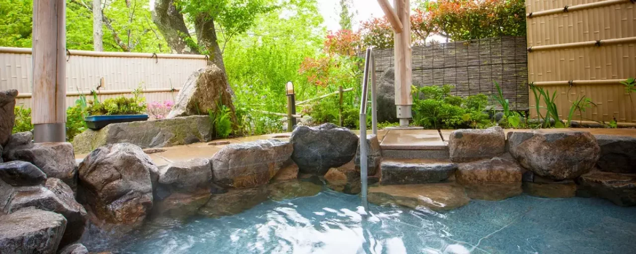 信州高遠温泉さくらの湯の露天風呂