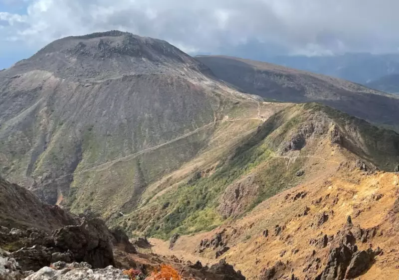 那須連山
登山 温泉