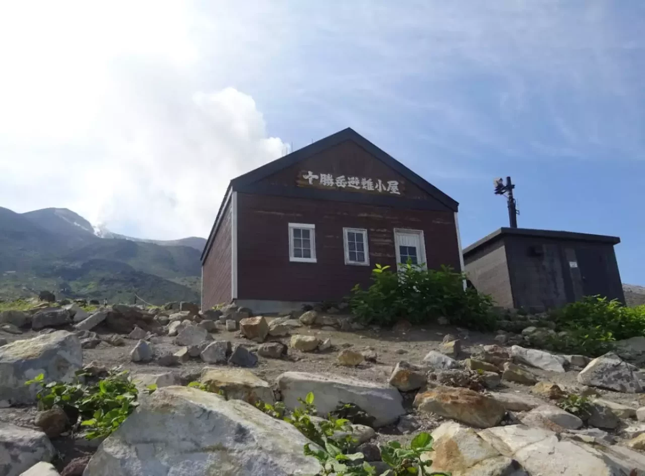 十勝岳避難小屋