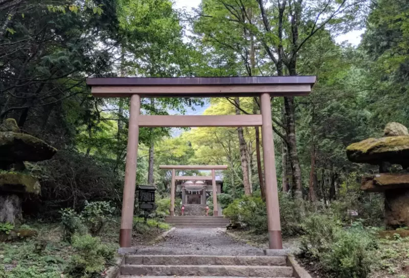 金時神社入口