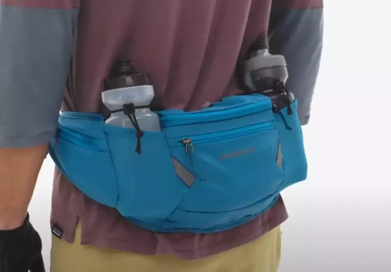 ストレッチ性のウォーターボトルホルダー
