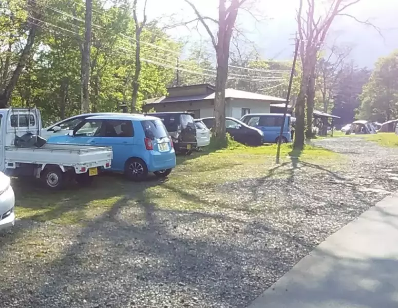 戸隠キャンプ場入口の駐車場について