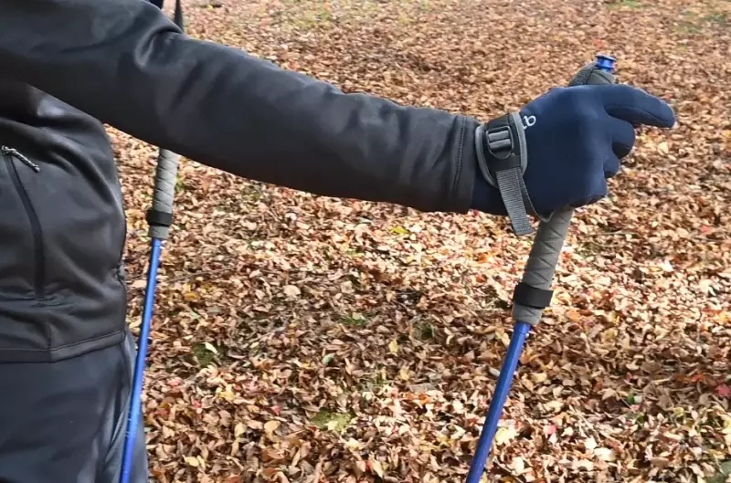 【登山初心者必見】登山で正しいトレッキングポールの使い方−ストックワーク|登山の入門・マニュアル|ハウツー・ヒント|山のコト|登山・トレラン・山スキーマガジン「山旅旅」