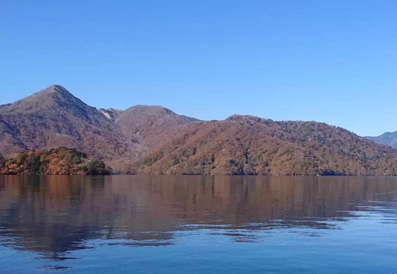 秋。夏の喧噪を払うのは秋風。