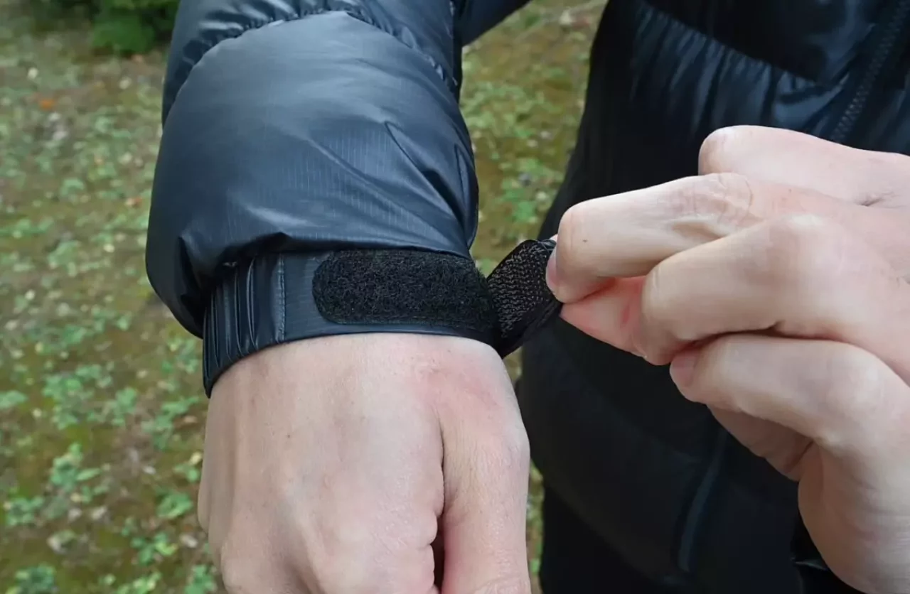 モンベル『アルパイン ダウンパーカ』 フィット感が優れていて暖かい