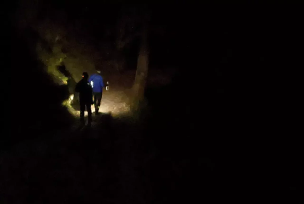 ヘッドライトが必要な登山