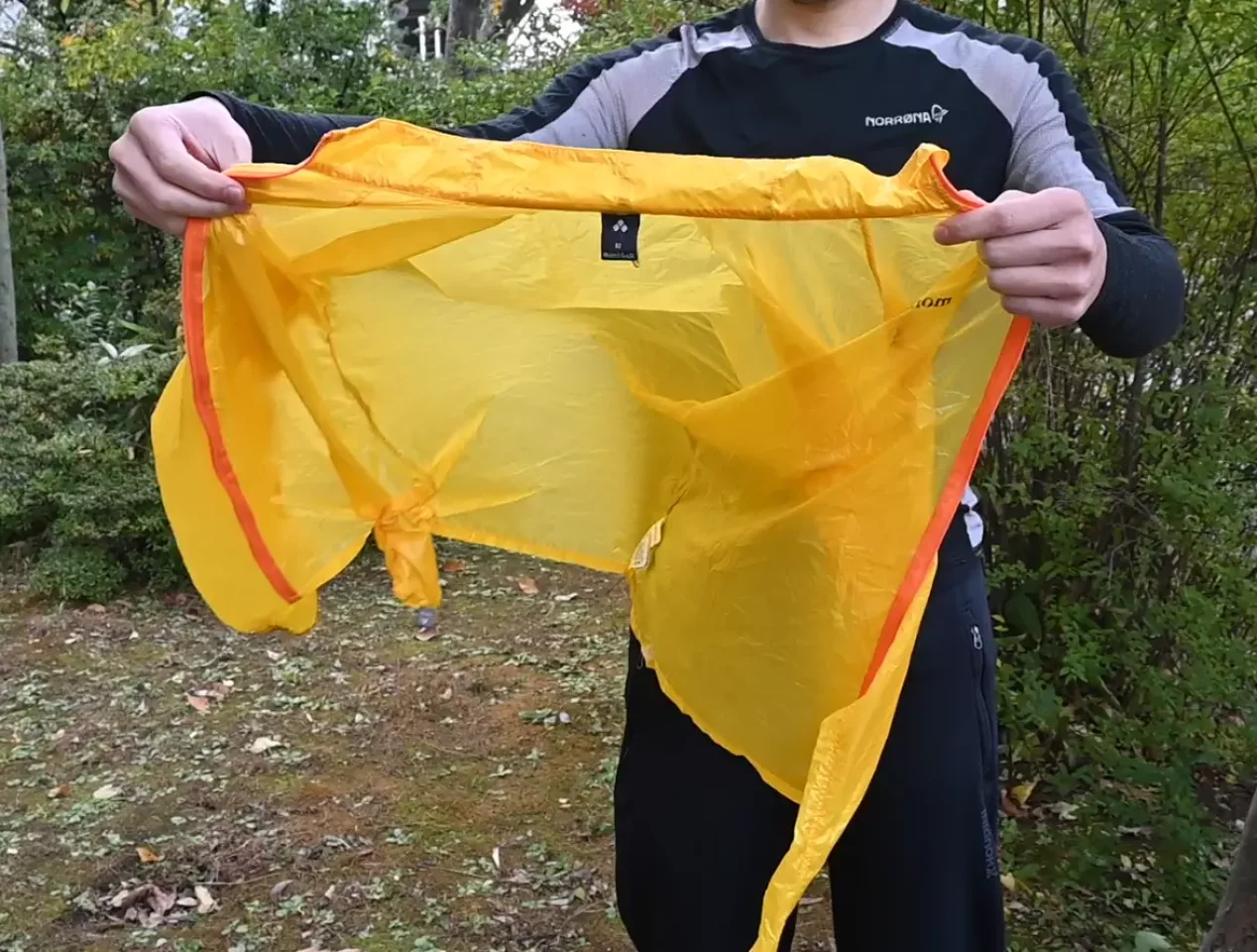 モンベル『EXライトウィンドジャケット』 超軽量なモンベルオリジナル素材を使用