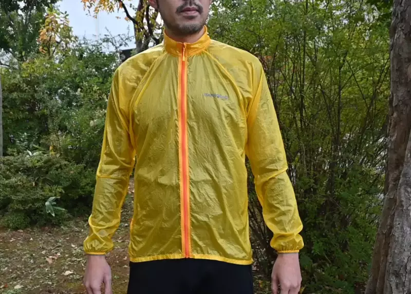 モンベル『EXライトウィンドジャケット』 ポイント②:Tシャツとの相性も良い