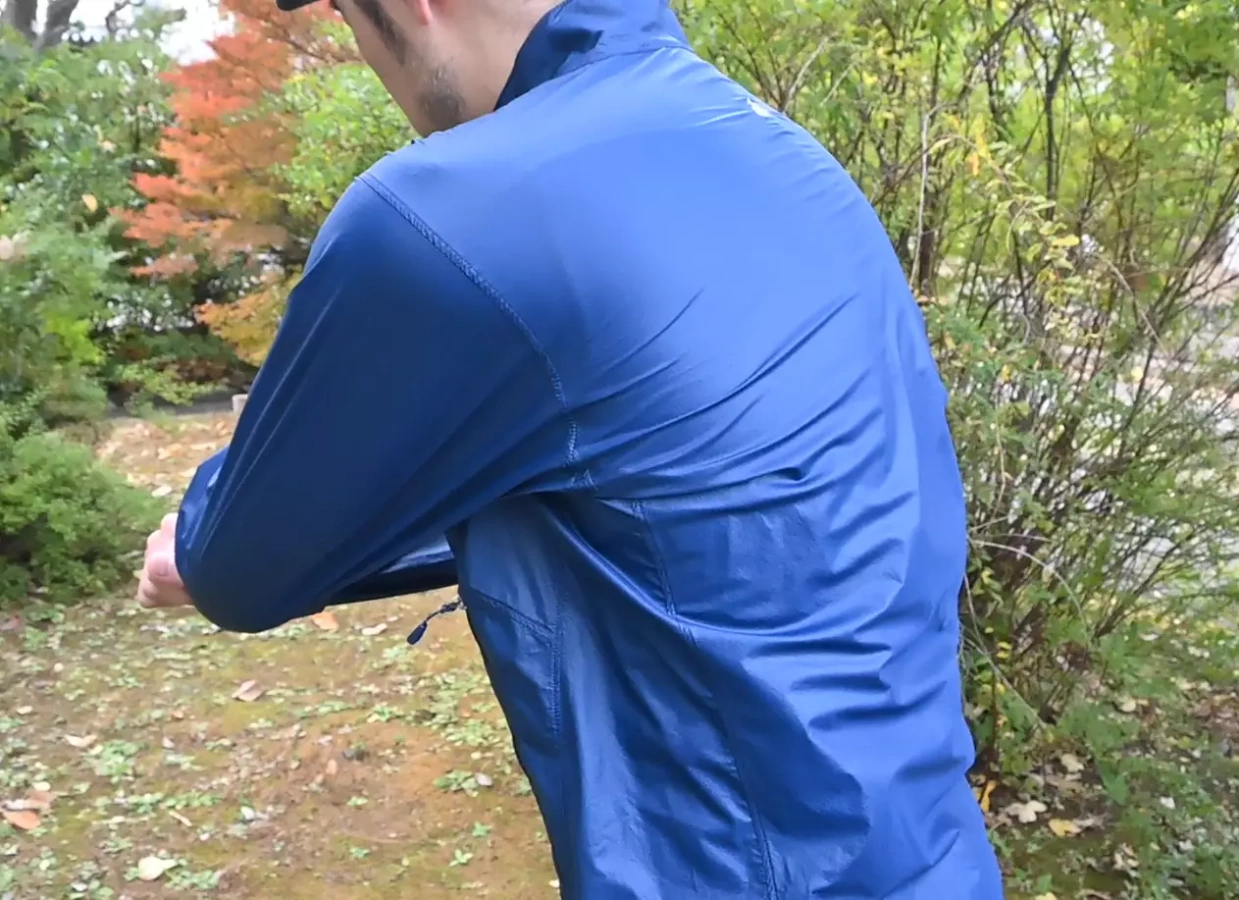 ストレッチして動きやすいウィンドブレーカー−モンベル『U.L.ストレッチウインド ジャケット』