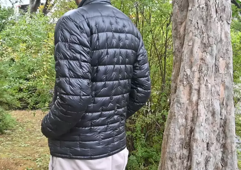 ポイント③:レイヤリングがしやすいジャケットタイプ