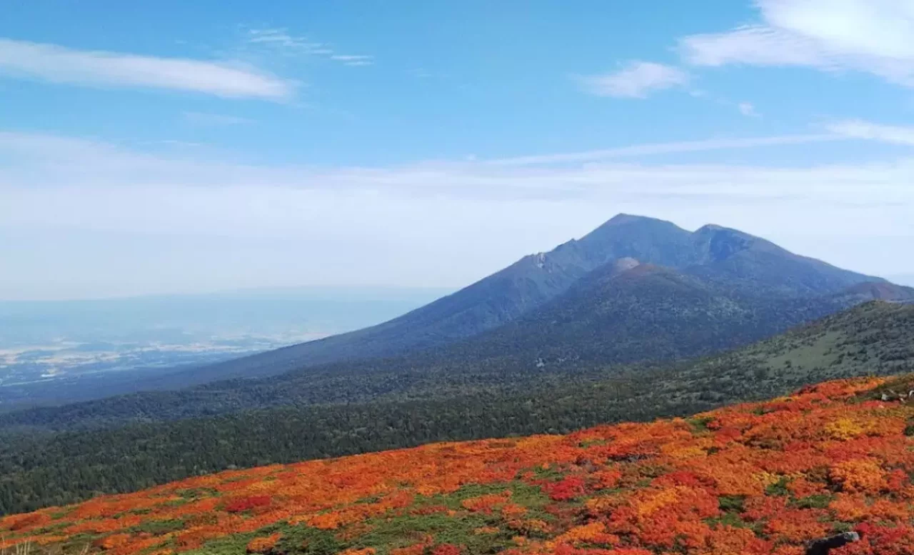 紅葉登山 三ツ石山・岩手山