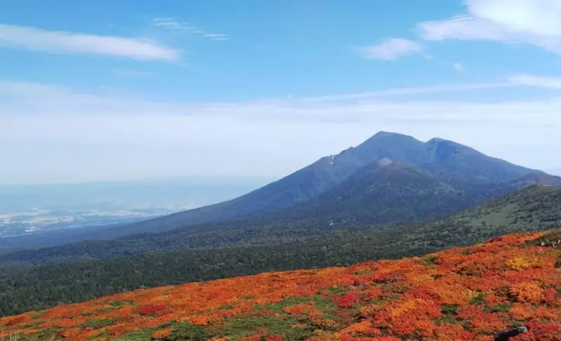 紅葉登山 三ツ石山・岩手山