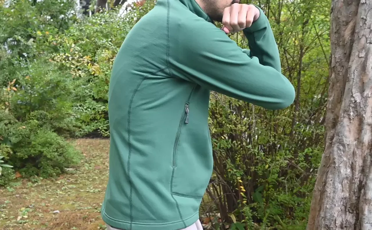 ポイント①:動き易く着用感が少ない