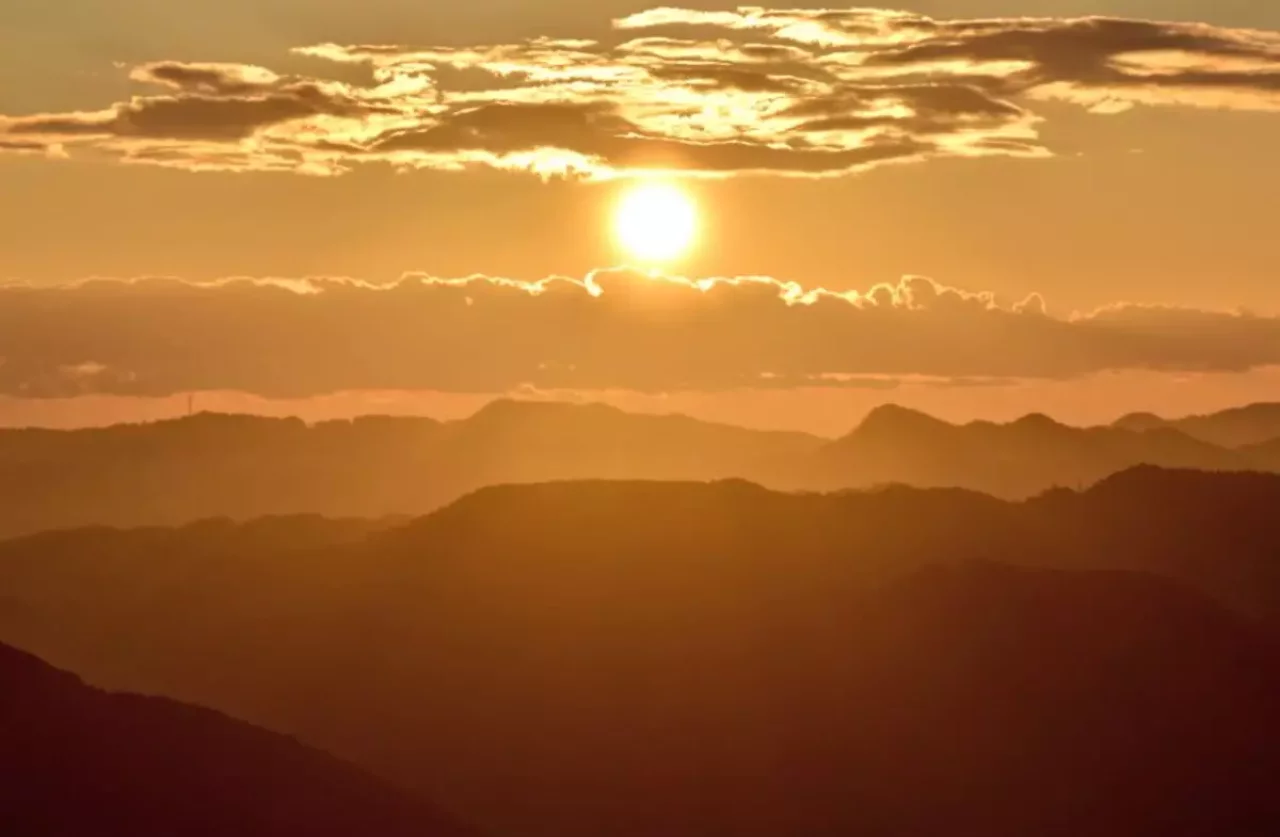 眼下に広がる東京湾が美しい絶景日の出が楽しめる千葉県鋸山