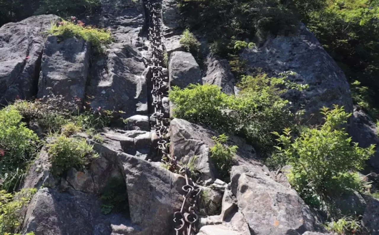 石鎚山登山 鎖場