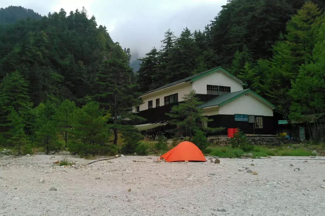 湯俣温泉のテント場情報