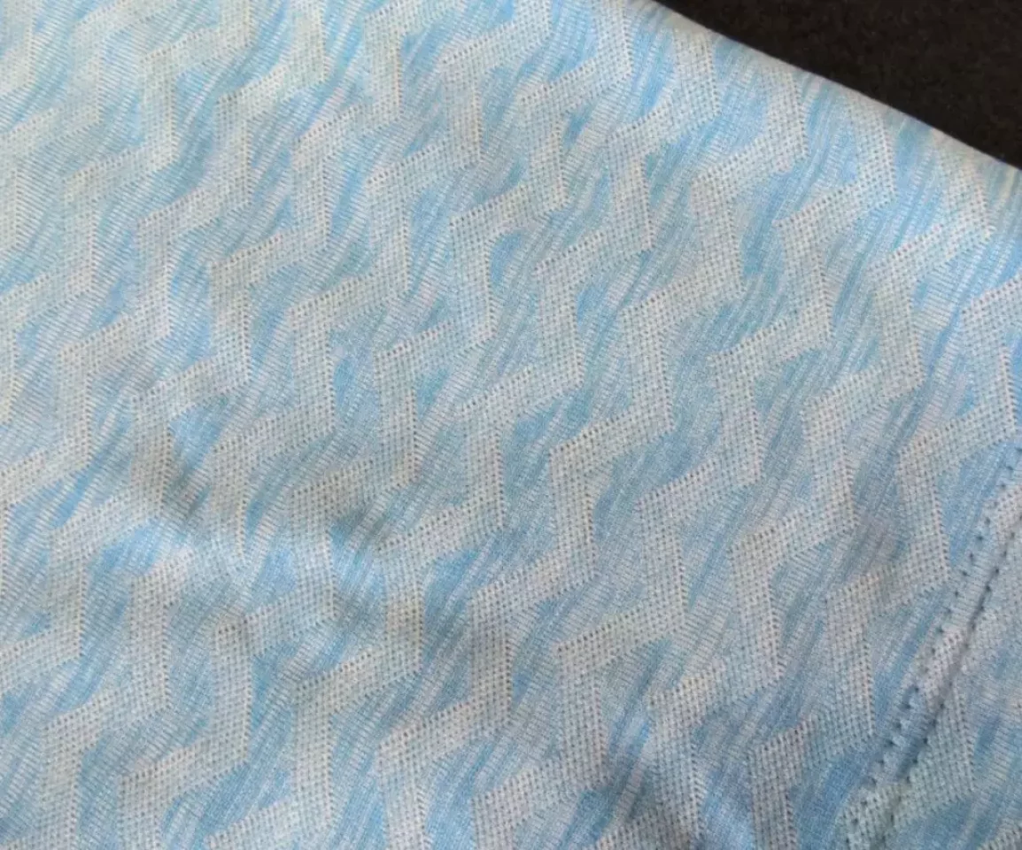 優しい肌触りで吸湿発散性に優れた『リッジ・フロー・シャツ』