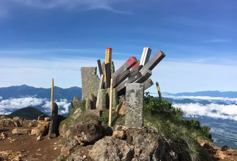 【日帰り・山小屋泊・テント泊登山】阿弥陀岳-難易度別ルート紹介・鎖場情報|ルート紹介から探す|登山・トレラン・山スキーマガジン「山旅旅」