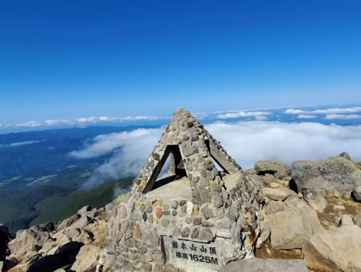 百名山『岩木山』|車で行くベスト登山プラン・岩木山八合目駐車場情報
