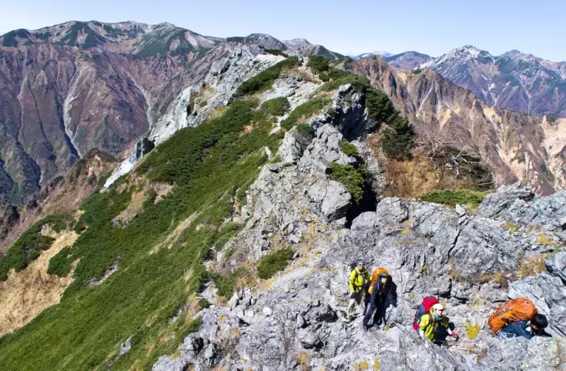 槍の穂先の下山