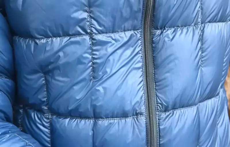 薄いのに耐久性が高い7デニールのバリスティックエアライトを使用