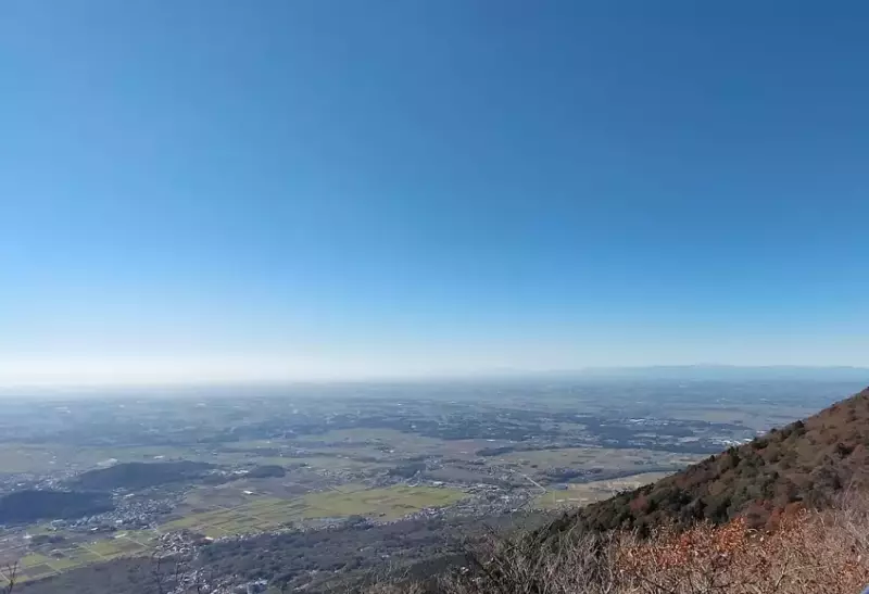 女体山頂を目指す定番の登山道「おたつ石コース」