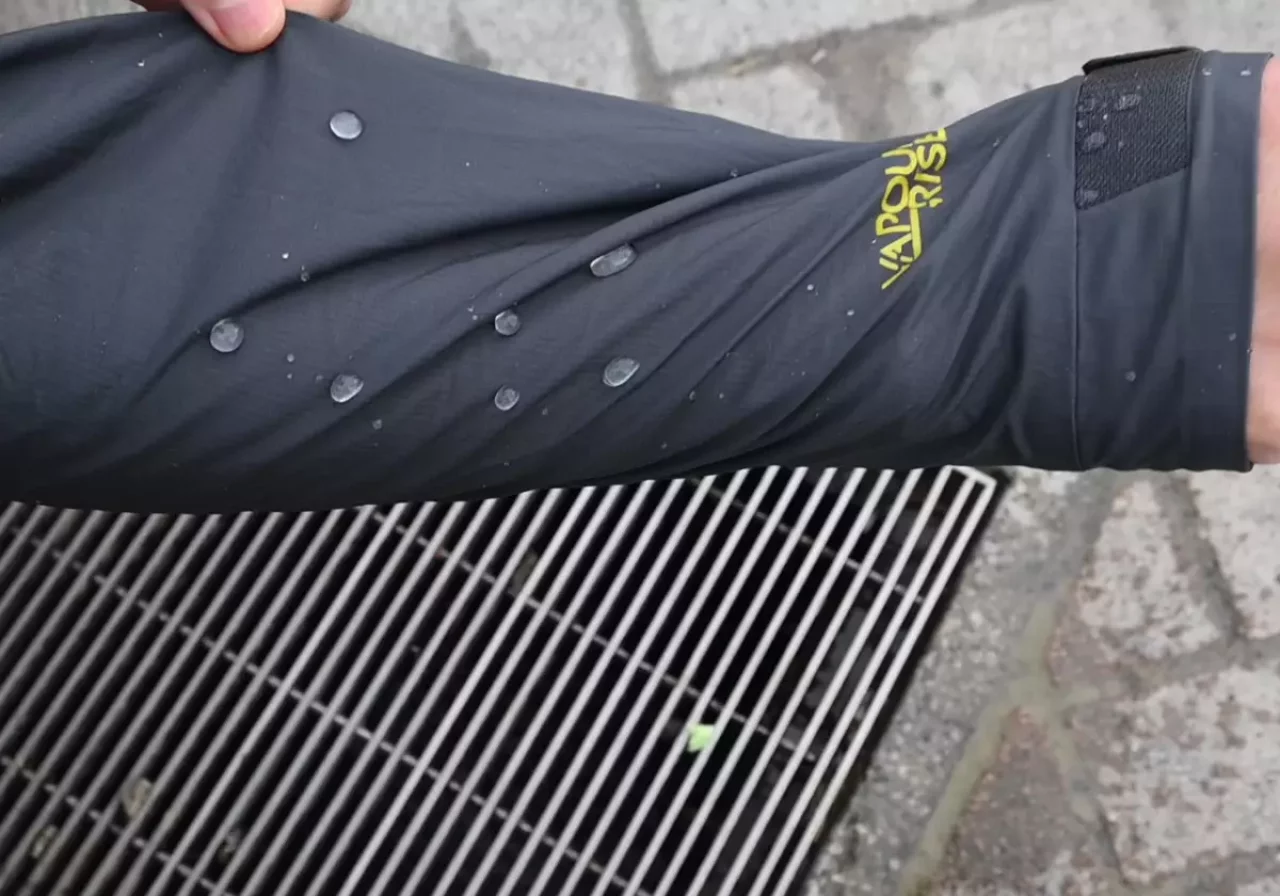 ウェアのメイン構造について