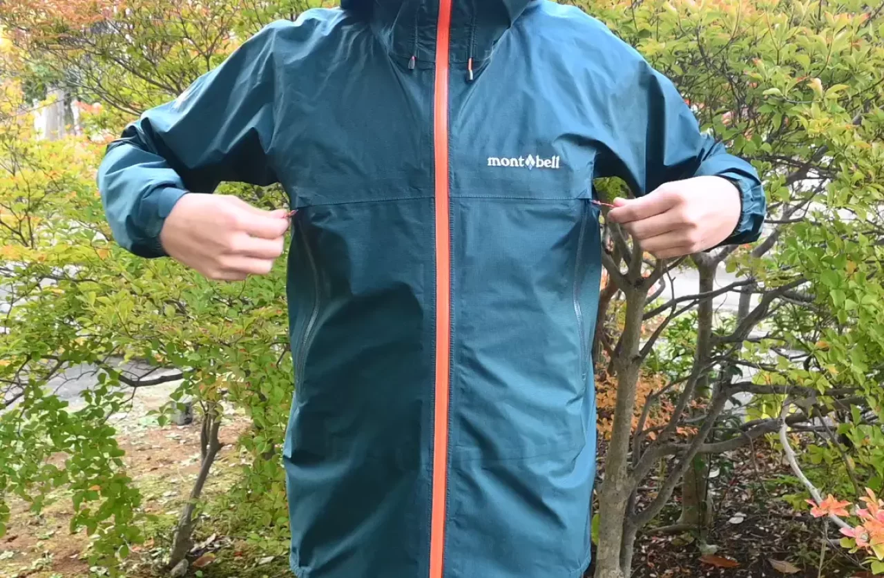 ポケットの位置と特徴 モンベル『ストームクルーザー ジャケット』