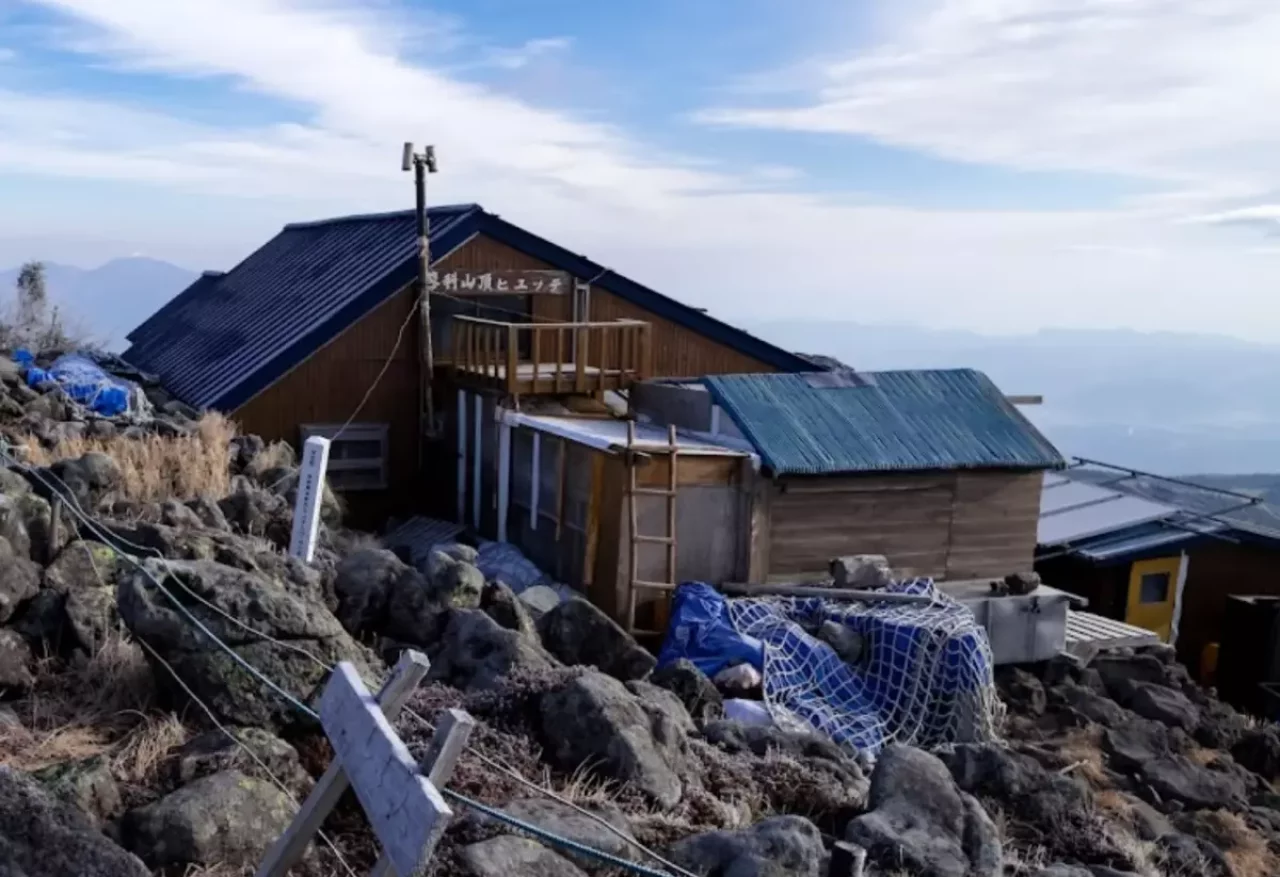 北横岳 登山 北八ヶ岳 蓼科山頂ヒュッテ