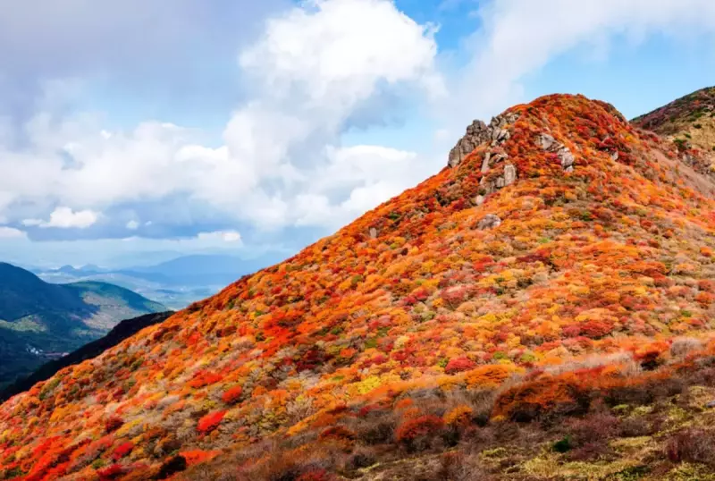 中国・四国・九州エリアのおすすめ紅葉登山11選!絶景登山コースと紅葉時期を徹底解説|登山レポート|レポート|山のコト|登山・トレラン・山スキーマガジン「山旅旅」